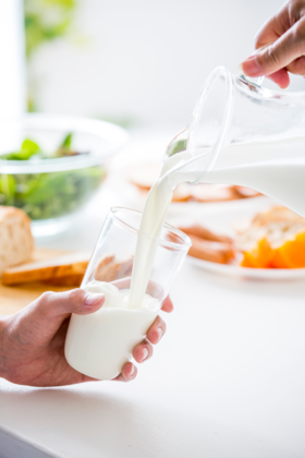 喝驼奶的大坑千万别踩，没营养还伤身！