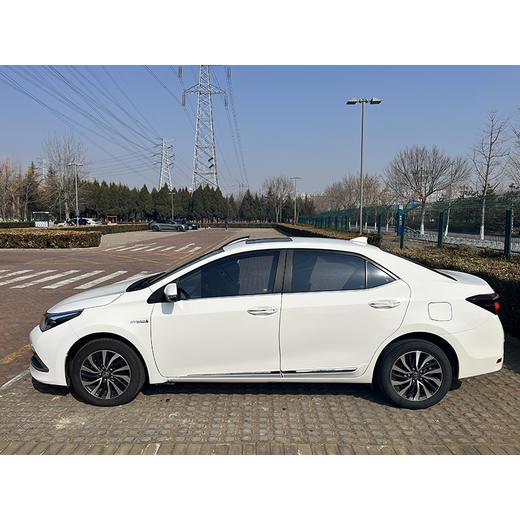 丰田 卡罗拉 双擎 1.8L E-CVT精英版【长租-北京】 商品图3