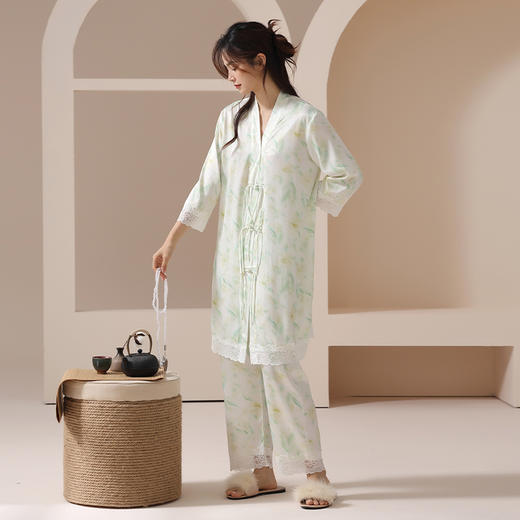 【凉感丝滑冰雪丝】自然醒竹叶笙笙春夏季新款中国风长袍睡衣女士凉感小翻领丝滑家居服睡袍套装JLM 商品图7
