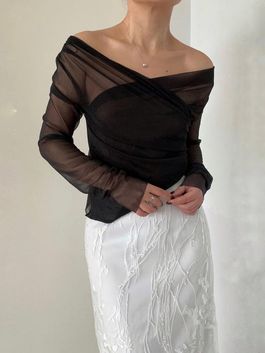 TU｜C04SS24-TP10 垂荡领皮肤衣 [ 黑 / 浅棕 ] 商品图8