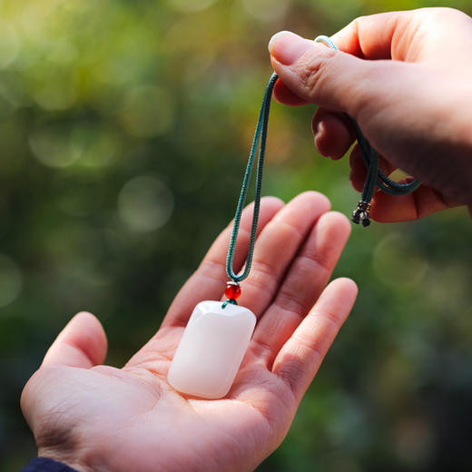 【经典】和田玉白玉无事小平安吊坠 质地细腻 温润饱满 商品图0