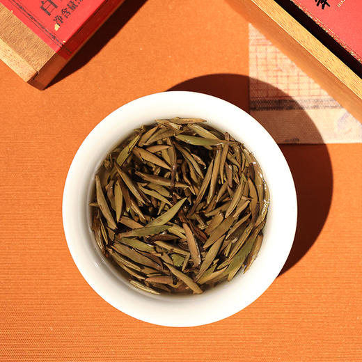 压箱底福鼎白茶头采12年+陈明前白毫银针特级老白茶收藏礼盒装茶叶 10泡装 商品图7