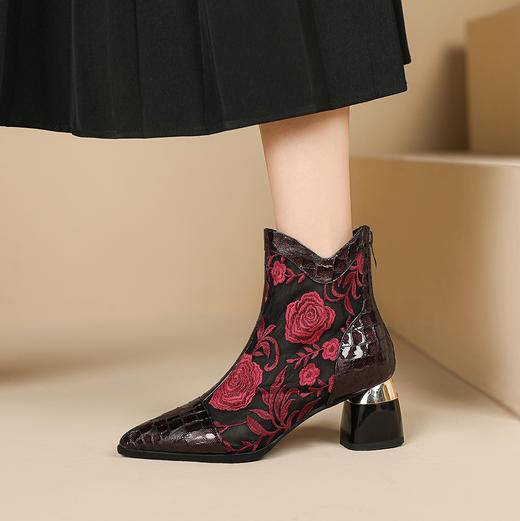【预售5天】春夏新款，民族风刺绣网纱拼接真皮尖头短靴JJ-224-1 商品图2