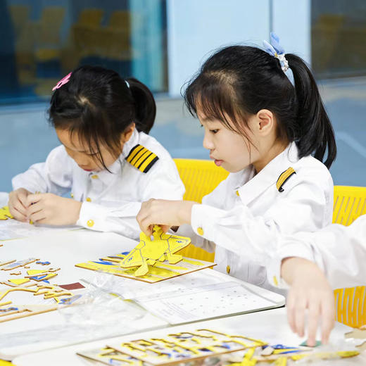 【团体定制】白云机场 独立研学一日营 | 实地科普航空飞行知识，学习民航消防知识，观看飞机起降，与机长面对面；参观实体飞机 ，打卡飞行驾驶舱！小小消防员&小小机长双体验！ 商品图2