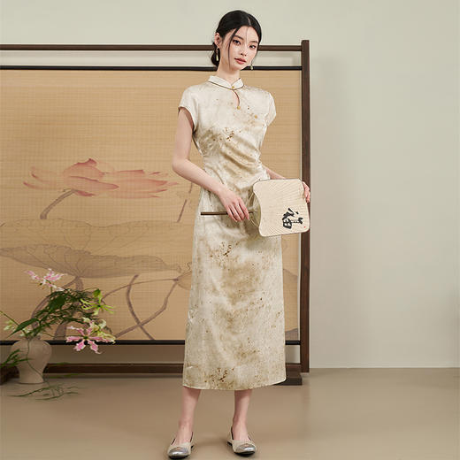 西遇新中式旗袍裙女新款复古水滴领晕染提花古风连衣裙11531693 商品图1