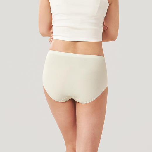 都市丽人基础系列无缝面料一体美臀平角女士内裤新年本命年红品中腰平角裤LK35J6 商品图3