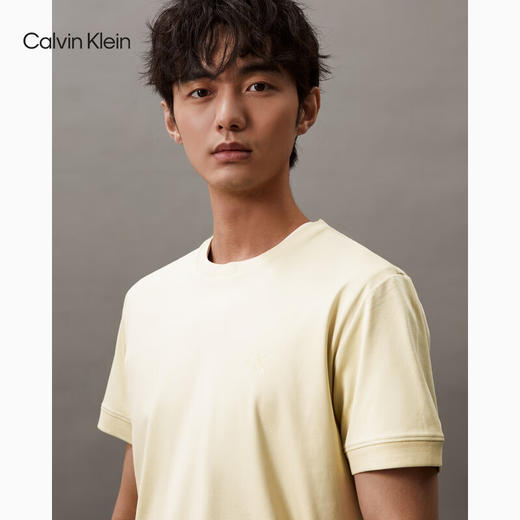 CKJ新款男士休闲简约印花丝光棉光滑短袖T恤J326336 商品图3