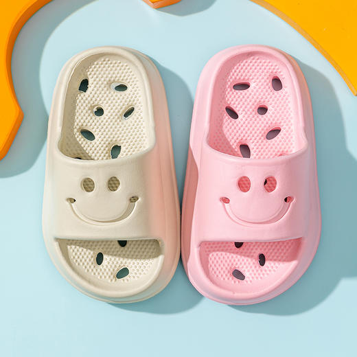儿童洗澡浴室拖鞋夏季男女童防滑镂空漏水不臭脚室内家用软底凉拖 商品图4
