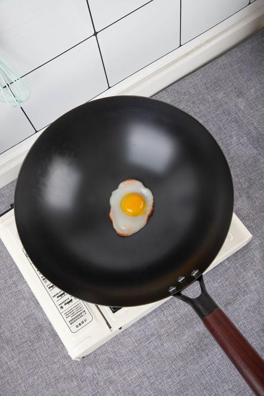 KEYIOW多功能窒化极铁不粘锅，锅身黑色，手柄深色浅色随机发 商品图4