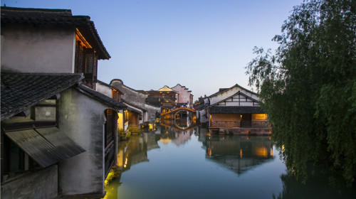 夜宿西塘： 乌镇、西塘、杭州西湖纯玩休闲二日游 商品图0
