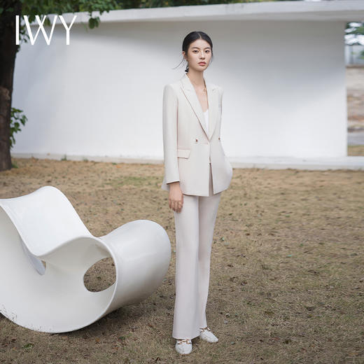 IWY/新款杏色宽松版西装套装微喇裤气质通勤正装气场强大西服C14221+P34221 商品图3