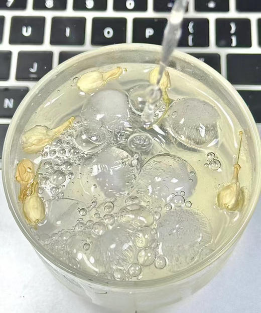 🌴【南国|徐大漂亮100%NFC纯椰子水】29.9💰到手6瓶❗采摘9年老椰清甜不浓腻🥥富含天然电解质✅ 优选东南亚进口椰青，采用无菌冷装工艺 NFC非浓缩还原 商品图4