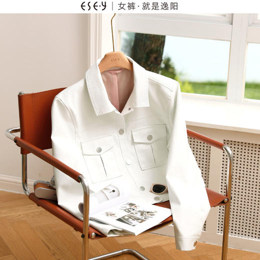 逸阳白色翻领水洗仿皮夹克女2024新款休闲宽松显瘦上衣短外套3081 商品图4