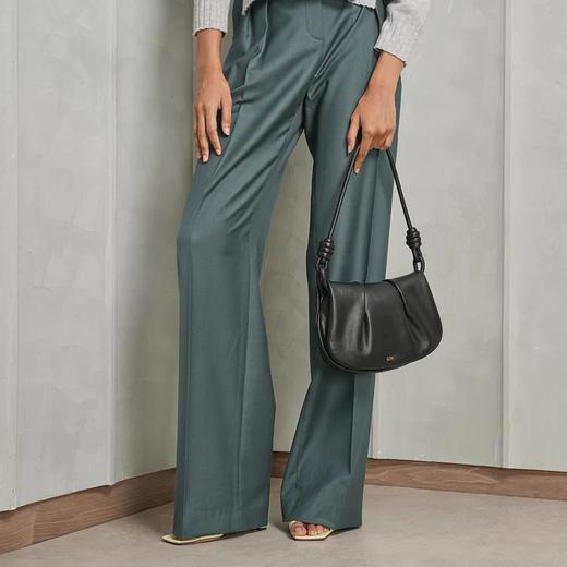 单品包邮 现货 THS 3.9-无 loe家 大牛工厂 paseo闪亮黑色Napa小牛皮挎包 CQ1307 商品图2