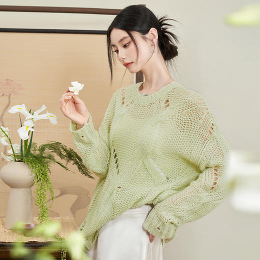 西遇日系麻花镂空慵懒风毛衣女新品软糯针织衫D0030257 商品图3