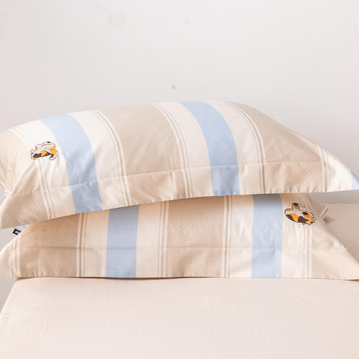 多喜爱 全棉新疆精梳棉卡通条格三/四件套 藏猫猫cs 商品图4