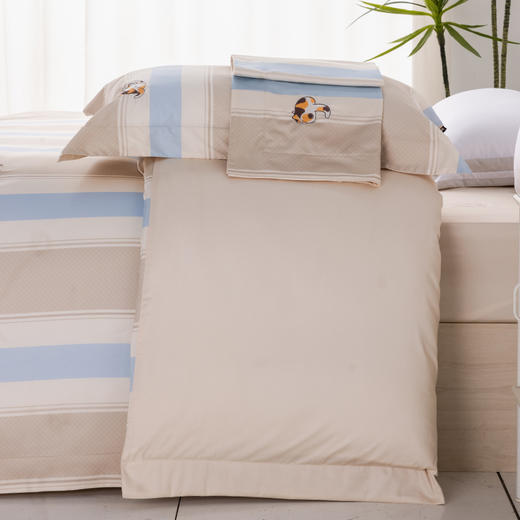 多喜爱 全棉新疆精梳棉卡通条格三/四件套 藏猫猫cs 商品图3