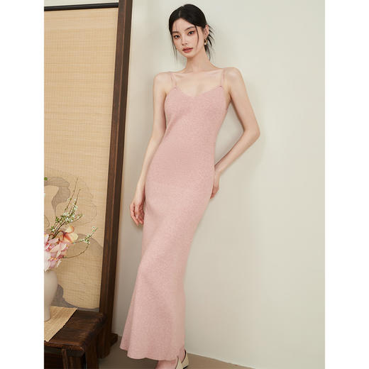 气质V领吊带针织连衣裙两件套女新款搭配长袖外套V2238921 商品图3