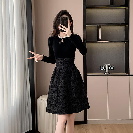 HT-6609实拍新中式针织连衣裙女春季新款高级感黑色提花日常小礼服裙子 商品图0