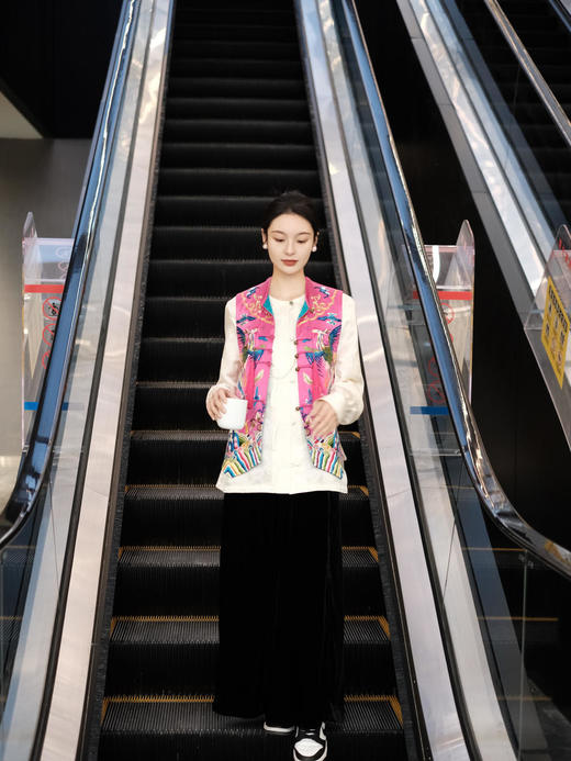 高货限量款| 真丝手绣凤凰霞帔马甲 [特价品] 商品图1