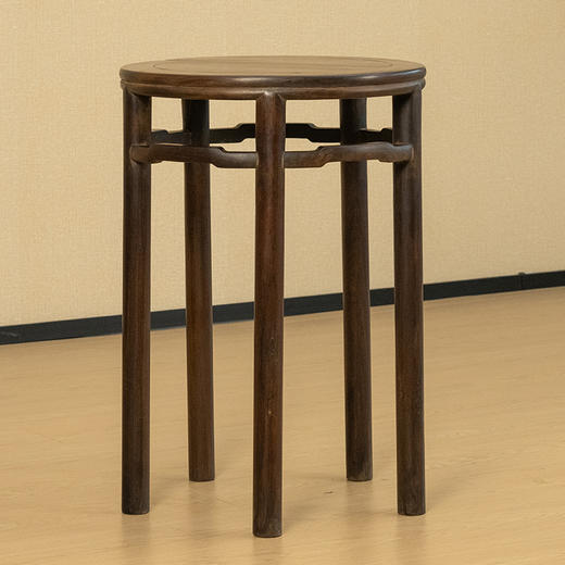 清 红木罗锅枨五足圆香几 商品图4