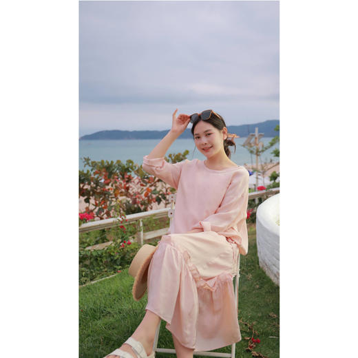 【抖音专属】（套头衫20708130十样锦+吊带裙23718155-十样锦） 商品图2