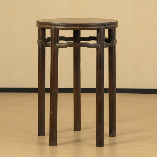 清 红木罗锅枨五足圆香几 商品图0