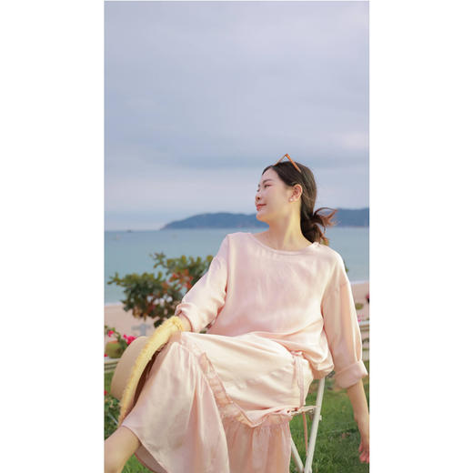 【抖音专属】（套头衫20708130十样锦+吊带裙23718155-十样锦） 商品图1