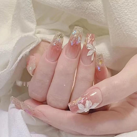 小红书爆款手工穿戴甲中长款冰透极光钻腮红美甲甲片批发指甲贴片 商品图12