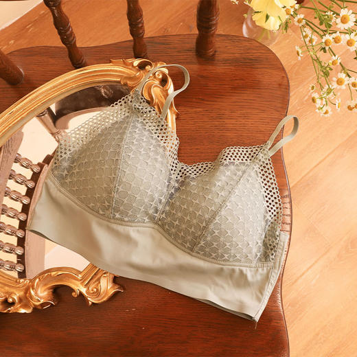 春夏【蕾丝美背性感 防滑薄款固定杯】防走光 裹胸冰丝拼接 一片式内衣 商品图6