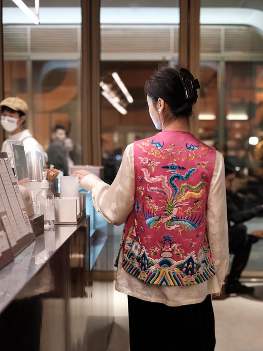 高货限量款| 真丝手绣凤凰霞帔马甲 [特价品] 商品图3