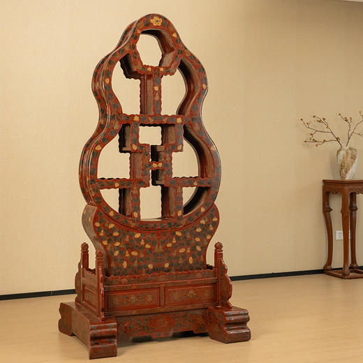 清 朱漆彩绘葫芦形座屏式多宝格 商品图4