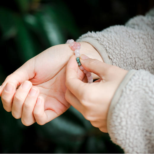 *自营*春花粉水晶草莓晶手串 | 材质可选。玛瑙翡翠配饰手串佛珠珠子文玩手链男女手链中式。 商品图2
