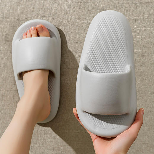 老米优品🎈福利！情侣款 踩屎感小面包日式EVA凉拖鞋 家居拖夏季防水防滑踩屎感浴室情侣男女拖 商品图2