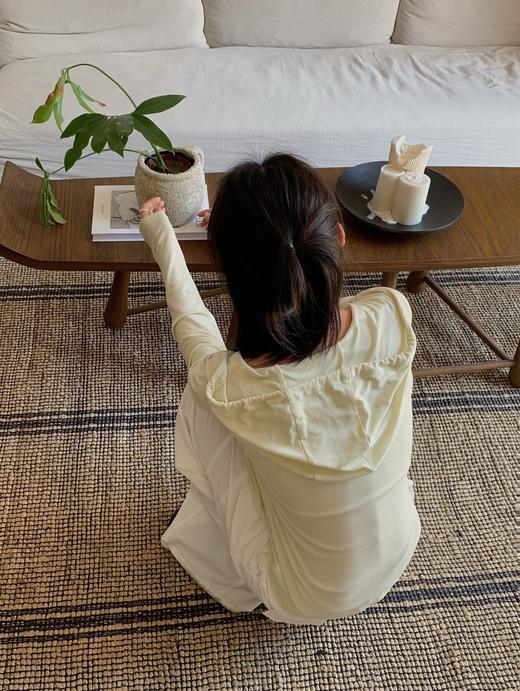 老米优品/ 颜值+舒适界的优等生！《轻氧天丝🍃轻盈天丝防晒衣》如云朵般软糯轻盈，休闲时髦的防晒衣！WT240308A 商品图3