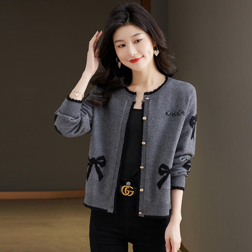 CC26-8027配裙子的短款毛衣女小个子针织开衫早春外套2024新款春秋外搭上衣 商品图2