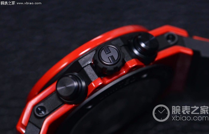 [素材解读]红色魔力 实拍宇舶表BIG BANG UNICO彩色陶瓷腕表