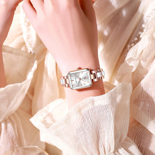 【拒绝千篇一律，ins风奢华防水复古手表】浪漫与时尚并存，送女友闺蜜超有面，30m防水设计更实用手表手链表QQ手工饰品情人节礼物 商品图2