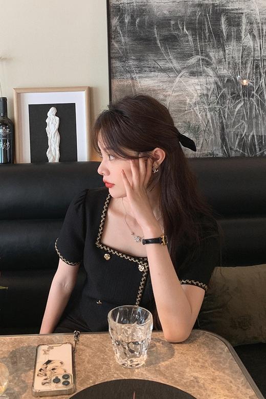 【断码特价 不退不换】金蘑菇菇【黑标线 中古千金套装】凉爽又高级方领拼色设计感上衣 商品图5