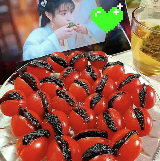 【鲜果切】小番茄夹乌梅750ml 商品图1