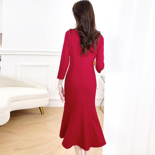 QYM-8908红色优雅修身时尚包臀鱼尾裙2024年春款长款圆领九分袖洋气连衣裙 商品图3