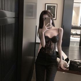 【法式名媛黑色性感内搭蕾丝吊带】性感辣妹修身内搭网纱上衣，睫毛黑色蕾丝若隐若现又辣又欲，可调节肩带更贴合肩膀，内搭外穿都超好看QQ
