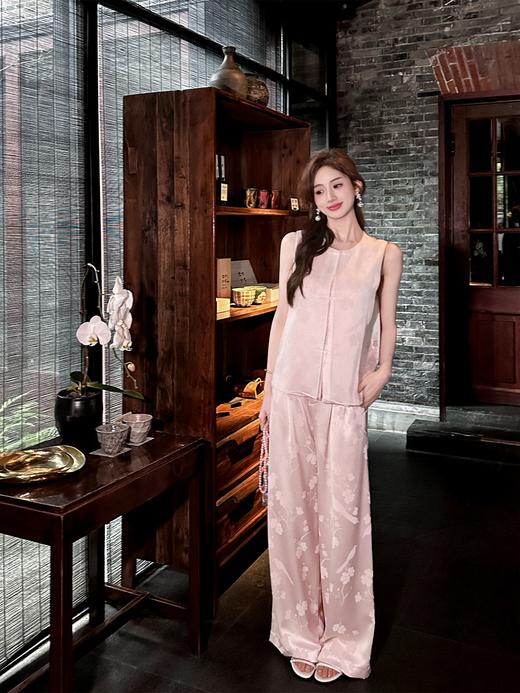 【大货，不退不换】  【山海】新中式国风时尚气质醋酸提花盘扣马甲&休闲裤 商品图5