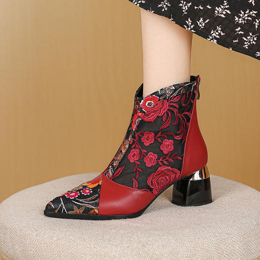 【预售5天】春夏新款，复古民族风刺绣网纱拼接尖头粗跟短靴JJ-224-2 商品图8