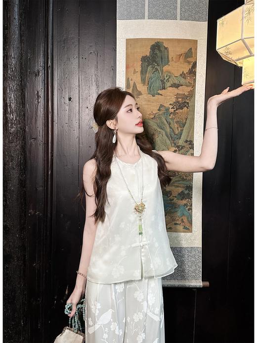 【大货，不退不换】  【山海】新中式国风时尚气质醋酸提花盘扣马甲&休闲裤 商品图6