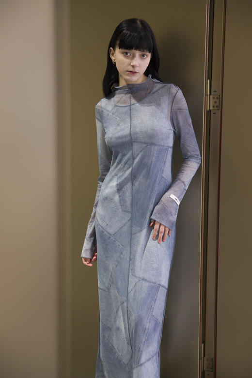 印花弹力网长袖连衣裙 商品图1