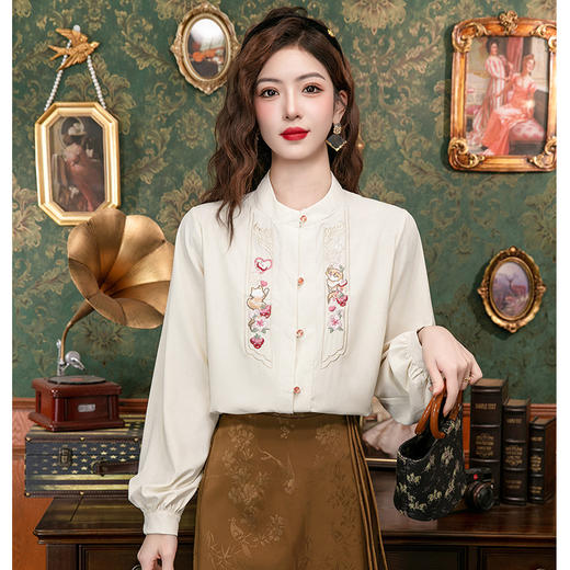 HT-6528新中式国风刺绣长袖衬衫春季新款设计感别致衬衣灯笼袖上衣 商品图0