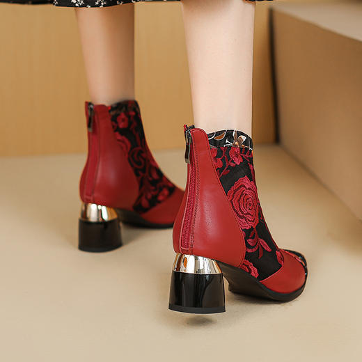 【预售5天】春夏新款，复古民族风刺绣网纱拼接尖头粗跟短靴JJ-224-2 商品图7