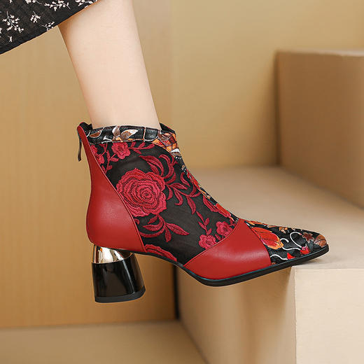 【预售5天】春夏新款，复古民族风刺绣网纱拼接尖头粗跟短靴JJ-224-2 商品图6