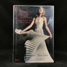 完美穿着：红毯时刻的着装艺术 百余幅插图 精装大16开